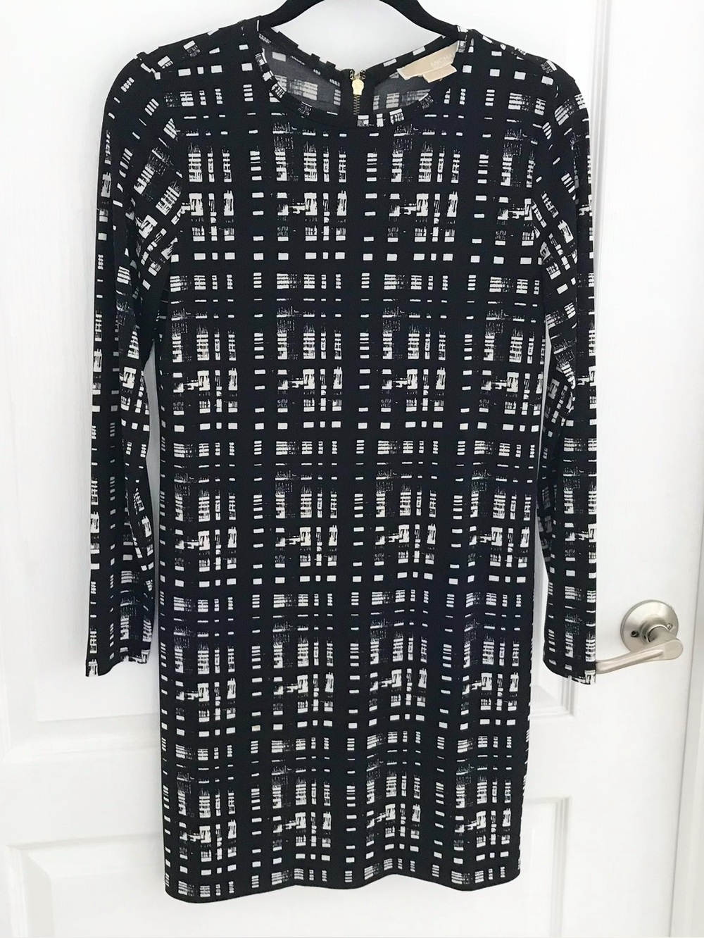 Michael Kors Abstract Black & White Print Long Sleeve Sheath Dress, SzPS